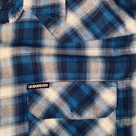 XLarge Quicksilver Long Sleeve button down flannel - Picture 3 of 4
